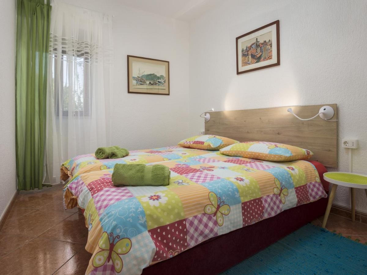 Karmelo Appartment Davorka Rovigno Esterno foto