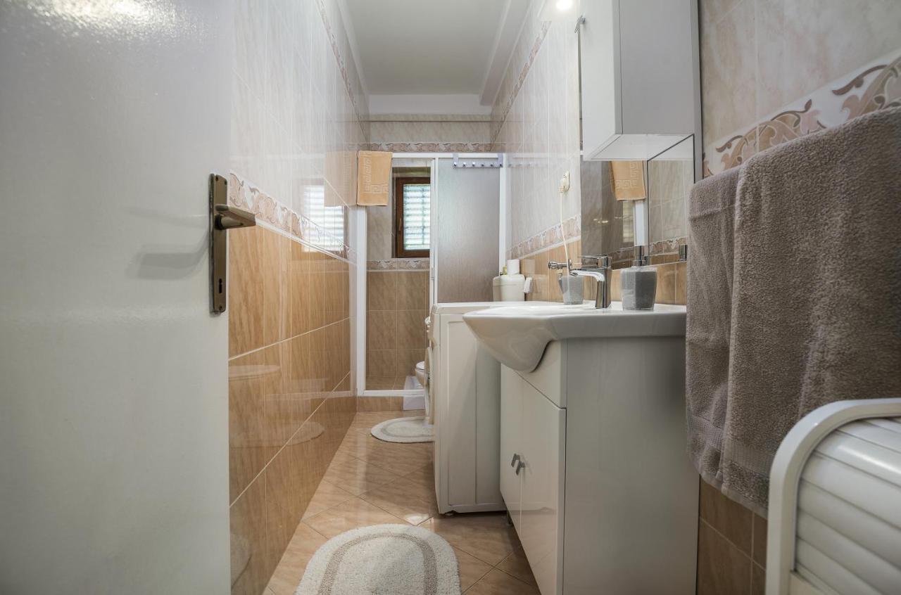 Karmelo Appartment Davorka Rovigno Esterno foto