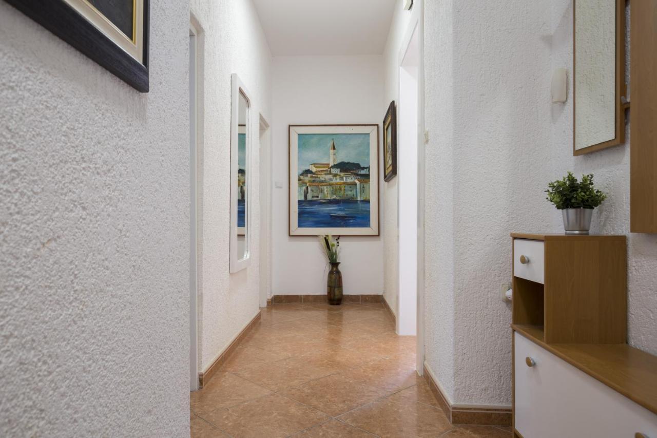 Karmelo Appartment Davorka Rovigno Esterno foto