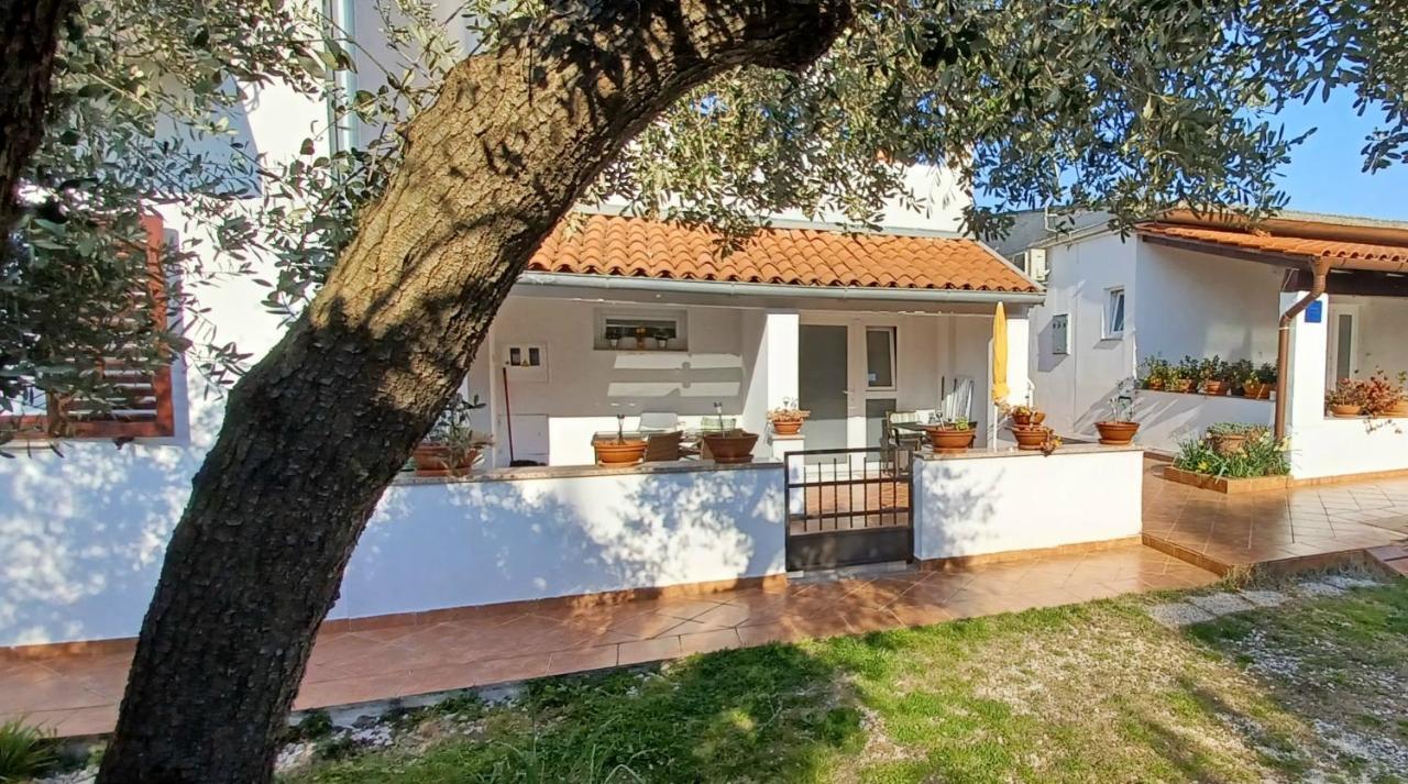 Karmelo Appartment Davorka Rovigno Esterno foto